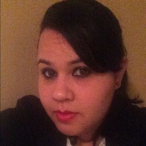 Meet your Posher, Yesenia